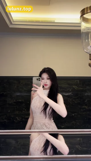 抖音麻利亚辣微密照片视频合集，名副其实的大美人麻利亚辣作品欣赏