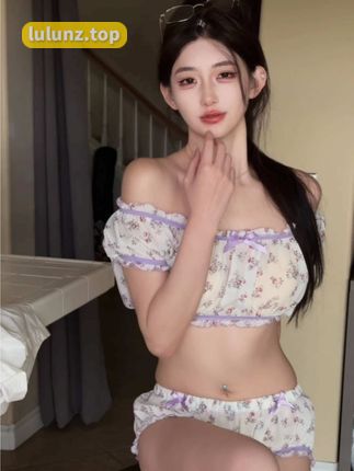 粥粥酱的个人成长经历，她的背景资料有哪些亮点