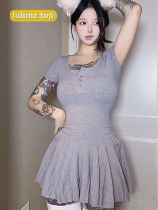 卡通百科老王圈子生活揭秘，她的私密世界大曝光