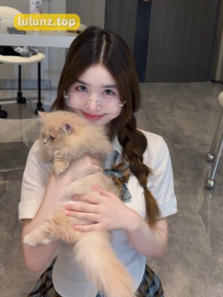 四川小姐姐八酱微密圈作品传递正能量，探讨八酱作品中的正能量与魅力