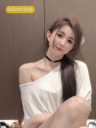 李嘉欣微密圈照片解析，weme付费图片上头的秘密