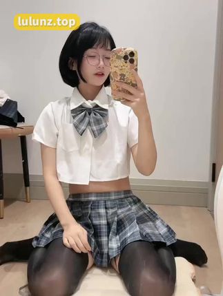 王胜利的早期抖音作品，从卖袜子铺路到网红达人