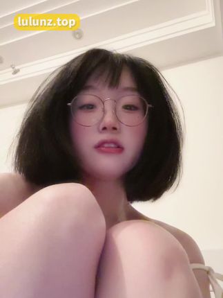 王胜利的早期抖音作品，从卖袜子铺路到网红达人