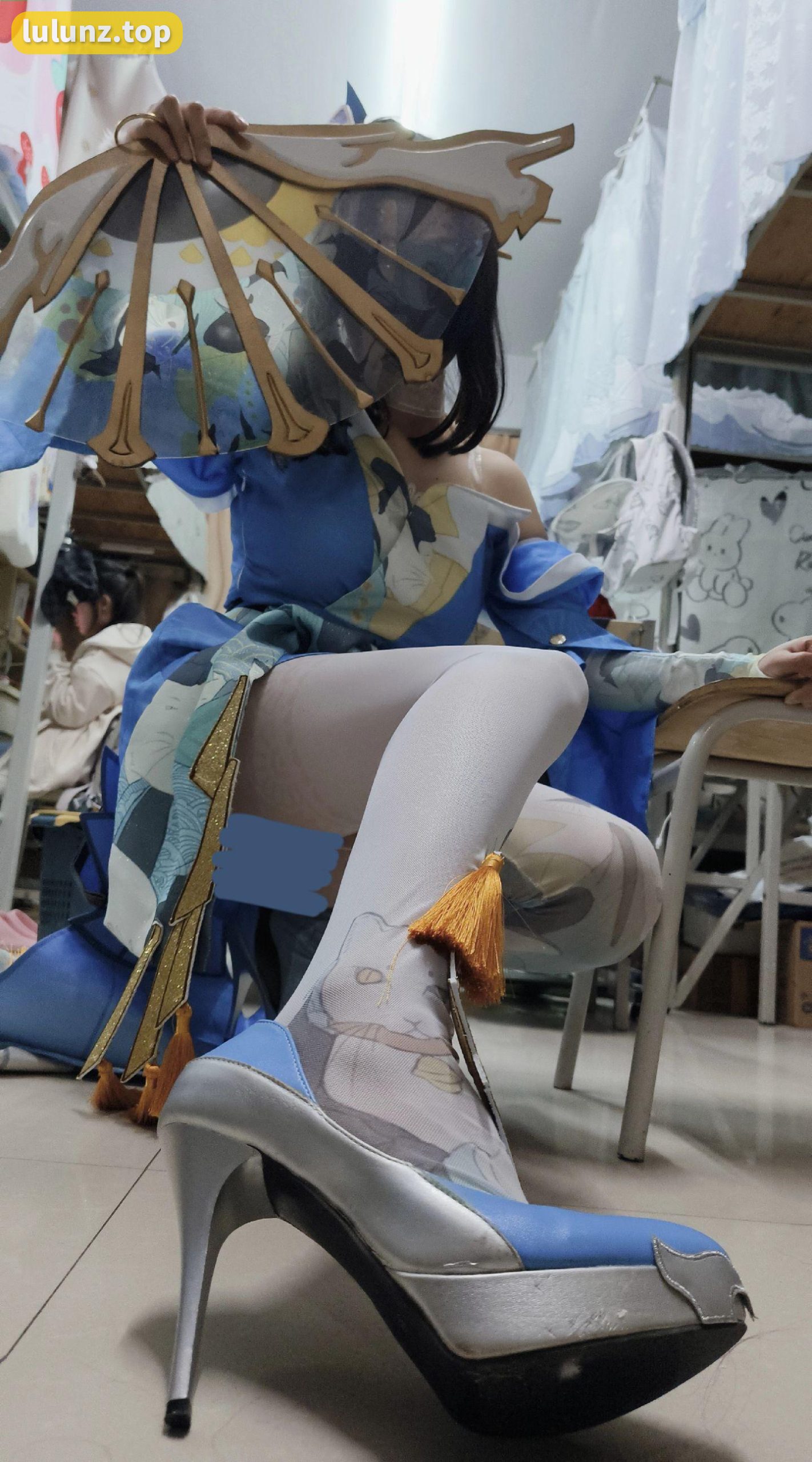 佐佐酱_颜艺翻白经典合集揭秘抖音网红的独特魅力，佐佐酱翻白眼视频全解析