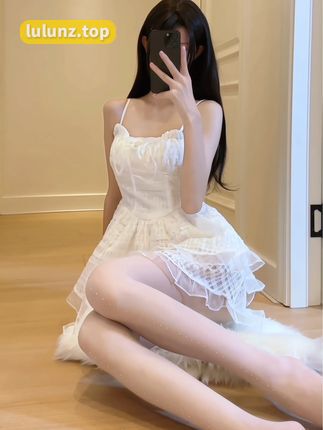 猫梨梨早期作品视频回顾，她的成长历程一览