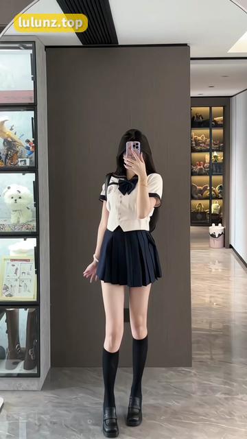 佐佐酱的直播互动吐舌头与翻白眼的啊嘿颜视频揭秘，佐佐酱的独特风格