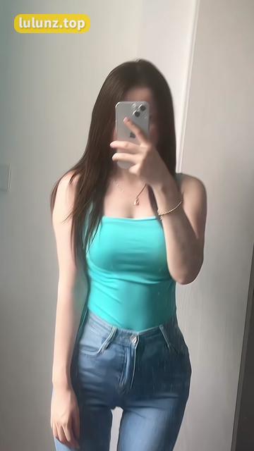 佐佐酱的微密圈颜艺翻白与吐舌头的全新演绎,佐佐酱的最新作品合集