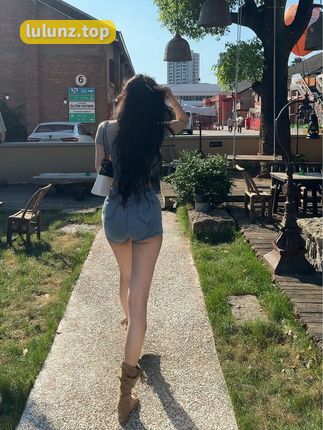 李嘉欣97微博更新，网红女神的最新动态抢先看