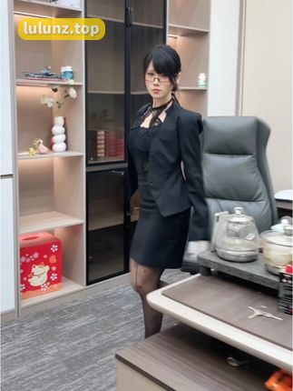 阿色微密圈最新作品，红色兔女郎写真全集