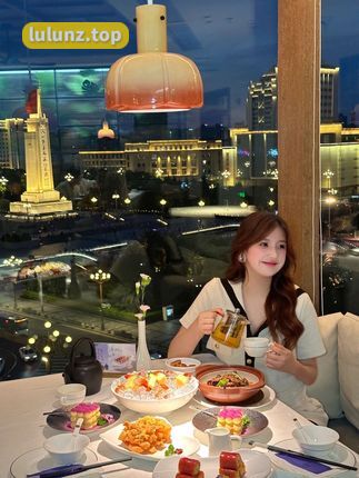 B站UP主草莓粥粥的微密圈全集分享，十万口舰长的私密作品打包下载