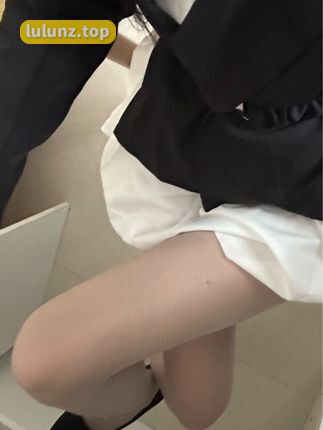 巨恶小锯鳄微密圈#纯情女高过膝袜，时尚穿搭指南