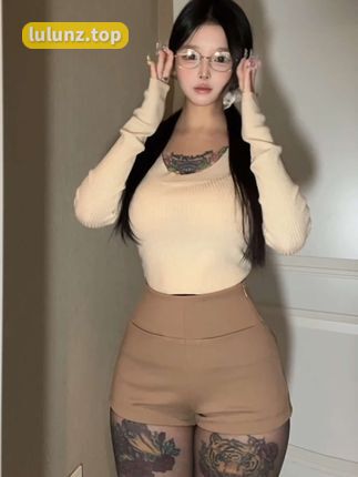 微密圈「卡通百科老王」原版合集，精选付费作品一网打尽