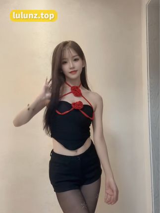 抖音崽崽阿的动态分享，她的甜美生活记录