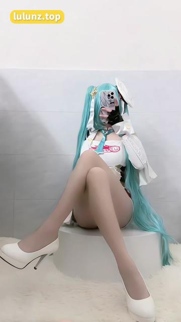 一只佐佐酱点击就看女主播摆烂~揭秘佐佐酱的搞笑瞬间