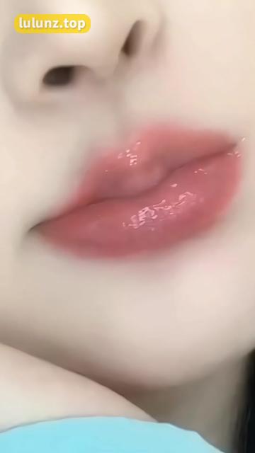 一只佐佐酱点击就看女主播摆烂~揭秘佐佐酱的搞笑瞬间