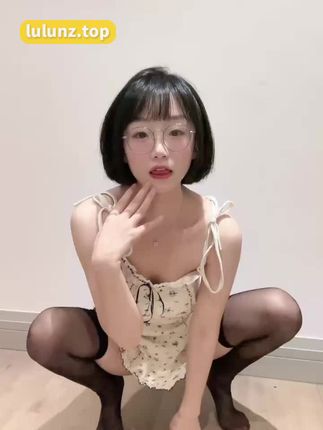 王胜利的早期抖音作品，从卖袜子铺路到网红达人