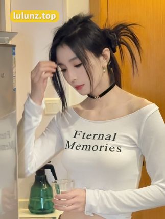 李嘉欣97微博更新，网红女神的最新动态抢先看