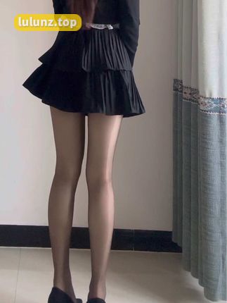 巨恶小锯鳄微密圈#纯情女高过膝袜，时尚穿搭指南