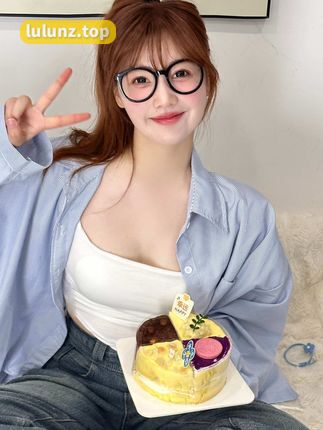 十万口草莓粥粥的微密圈作品合集，所有写真套图一次打包下载