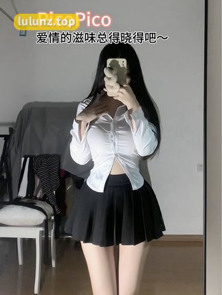 小芋泥yyy微博自拍照片合集,她的风格是否一如既往地惊艳?