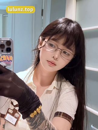 微密圈「卡通百科老王」原版合集，精选付费作品一网打尽