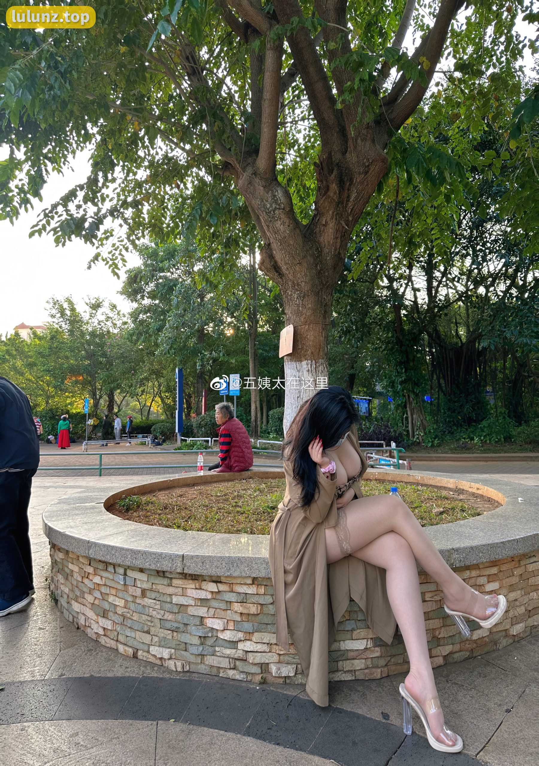 迷人的五姨太微密圈资源值得付费吗，探讨颜值博主圈子的真实性