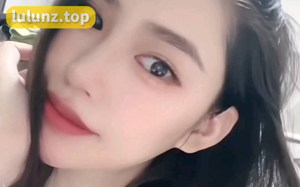 揭秘陈佩奇微密圈作品图片背后的故事，探寻网红陈大小姐神秘魅力