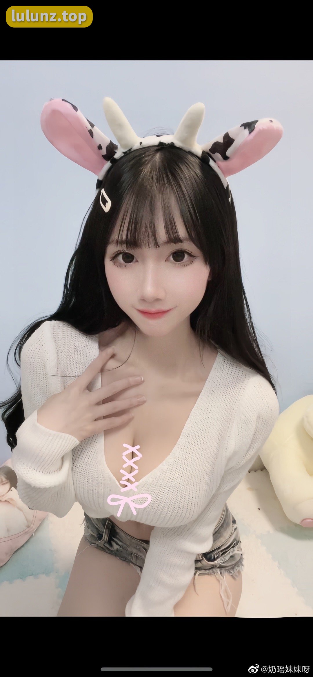 抖音晚安小奶瑶(奶瑶妹妹)微密圈付费视图资源展示,完美身材和迷人颜值