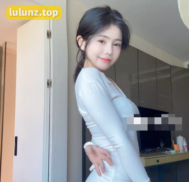 抖音网红小猫日记微密圈，和可爱的小猫一起发现生活中的美好