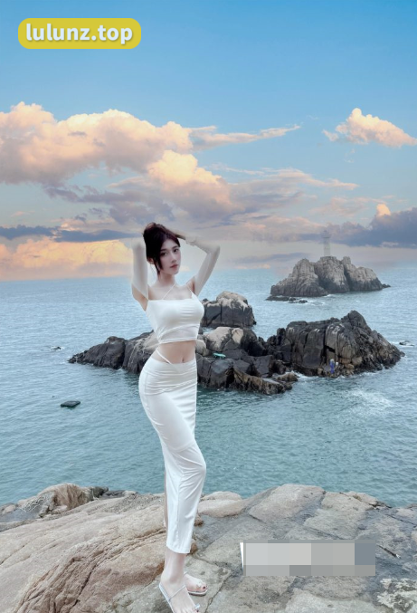 网红美了个滢微密圈的颜值和身材技巧推荐分享