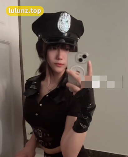 如何看待抖音网红霸王龙微密圈资源