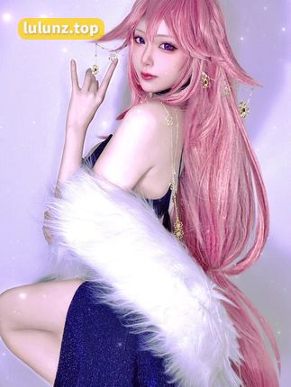 章鱼小童谣修女微密圈COS作品引发关注，展现COSER的艺术魅力