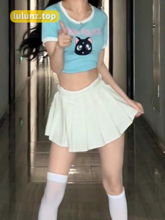 初初不乖cc朋友圈作品曝光美照,颜值身材惊艳无比