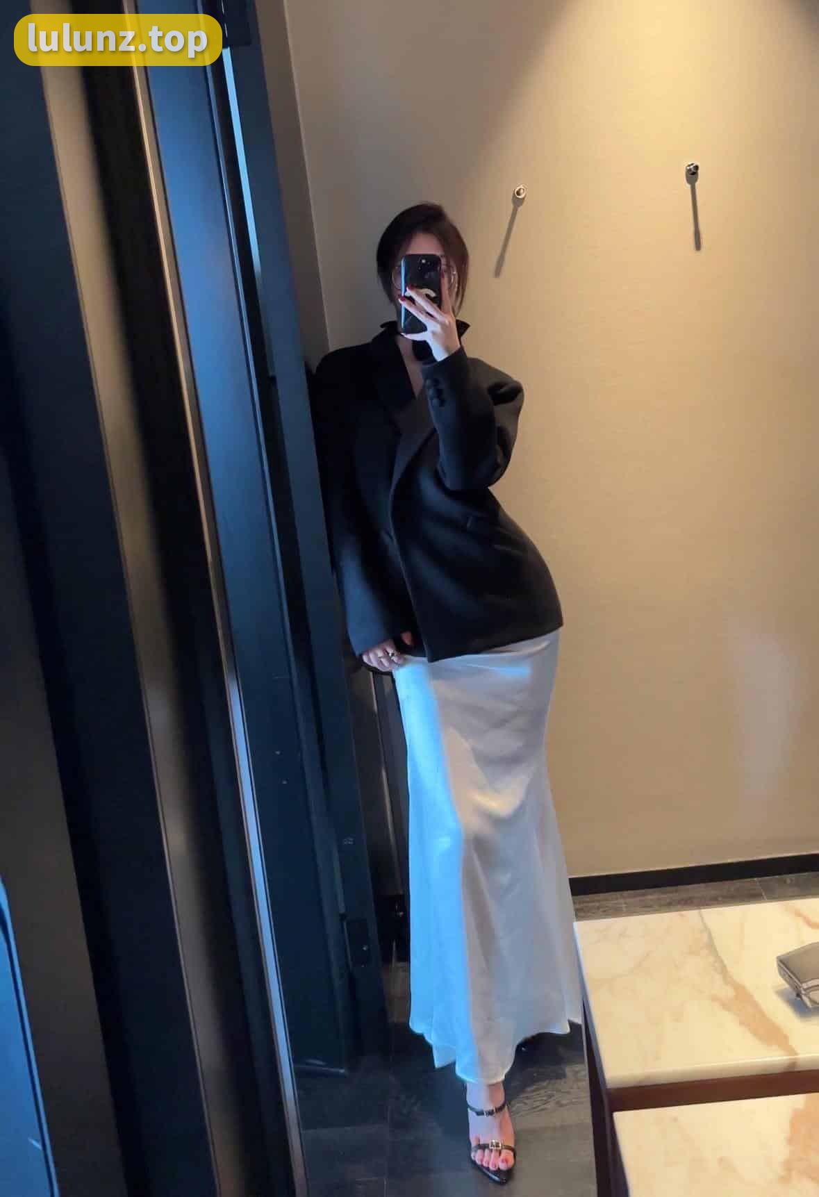 性感多才多艺游戏主播脸红Dearie微密圈作品展现，短视频大咖的魅力