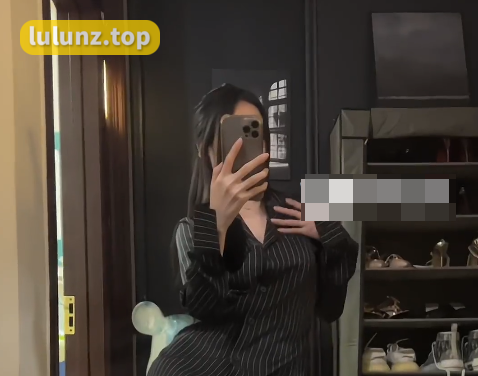 加入九头蛇微密圈精选作品集，发现网红的秘密资源！