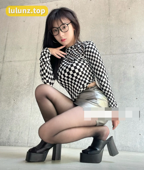 如何看待抖音网红安泥微密圈精选作品资源