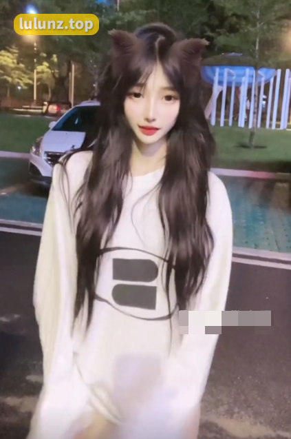 抖音妮老师微密圈照片赏析，早期视频什么梗？