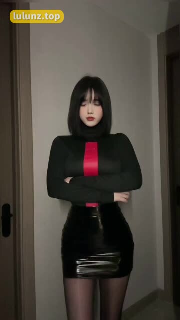 抖音网红琳铛高清图片下载，下载她高清清晰的图片