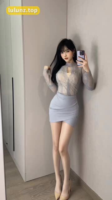 抖音网红琳铛高清图片下载，下载她高清清晰的图片