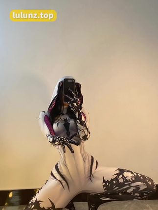 俏妞t圈内图片获取攻略，获取她在T圈内的图片的途径