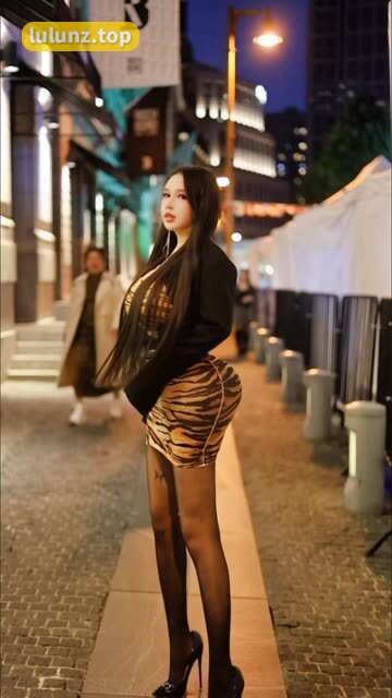 梦露Veronica真名揭秘，网红背后的真实身份