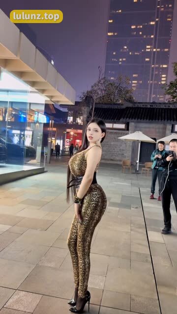 梦露Veronica年龄揭秘，她究竟多大了？