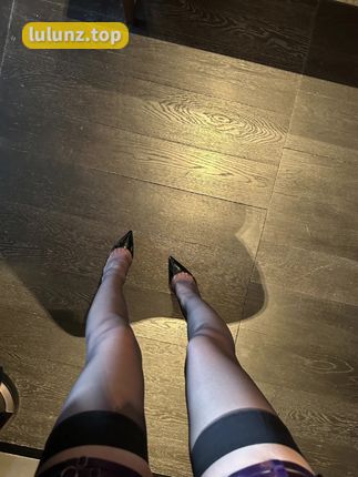 脸红Dearie免费下载，限时免费获取她的精美照片