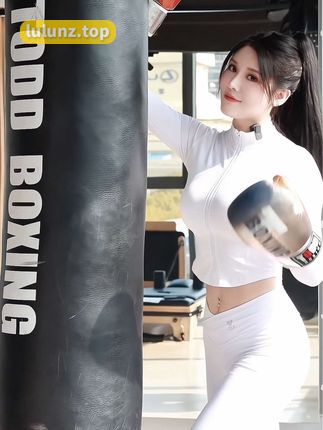 刘太阳比基妮照片分享，欣赏她的比基尼造型