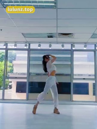 希希Gina在社交平台上的声誉如何？评估希希Gina的口碑