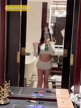 沈汝凡超哇噻圈内视频作品解析，细致剖析每一帧