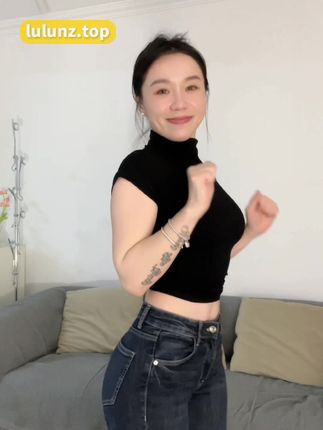 揭秘铁锤姐姐的微密圈写真及视频合集