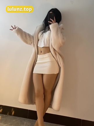 俏妞qiaoniuTT微密圈付费图集，奢华享受