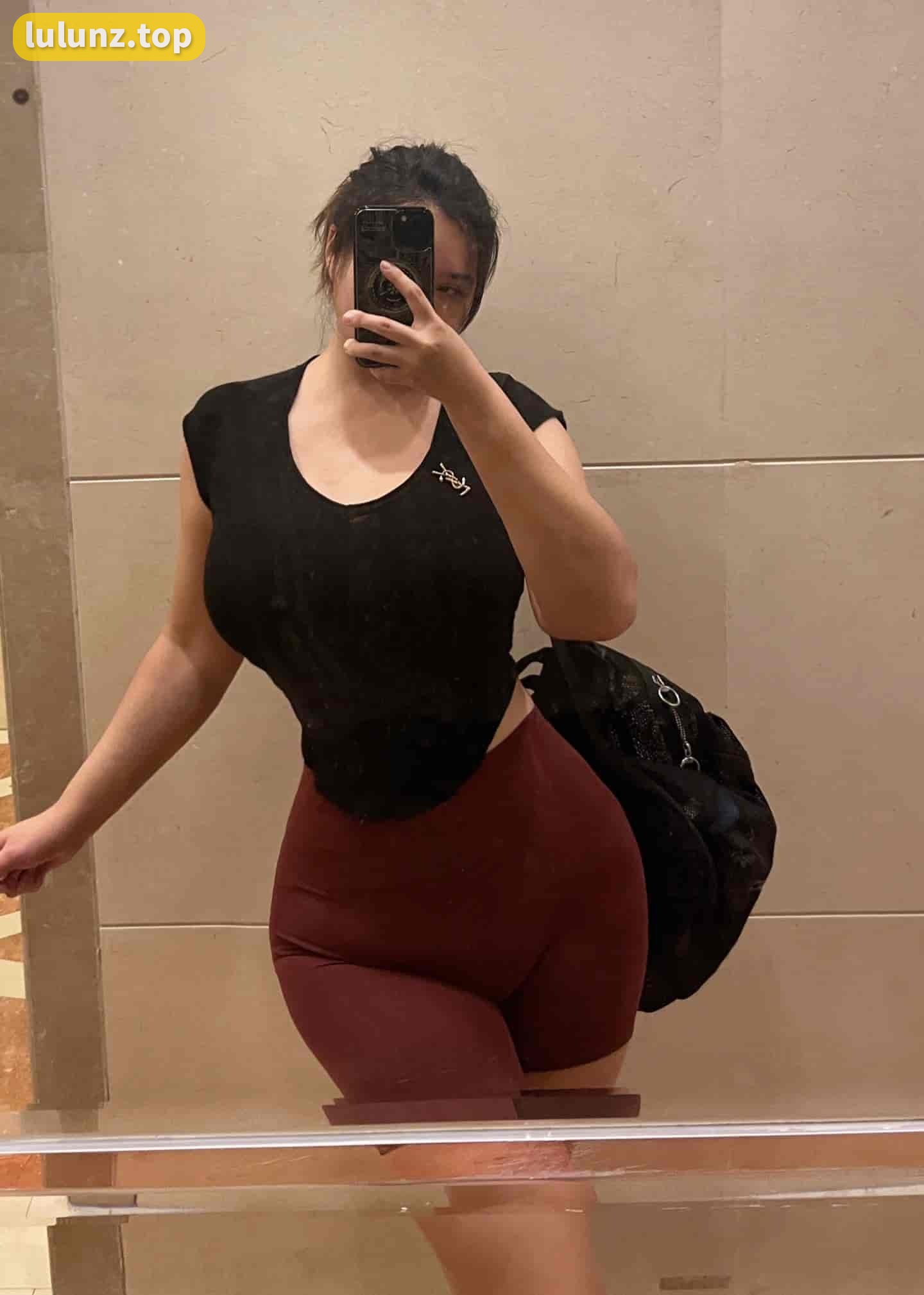 水蜜桃米米微密圈背后的故事，抖音网红的不为人知的一面