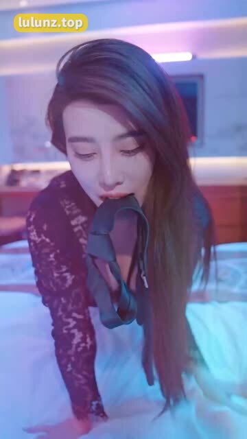 小艾根本吃不饱是什么梗,网红走红背后的故事